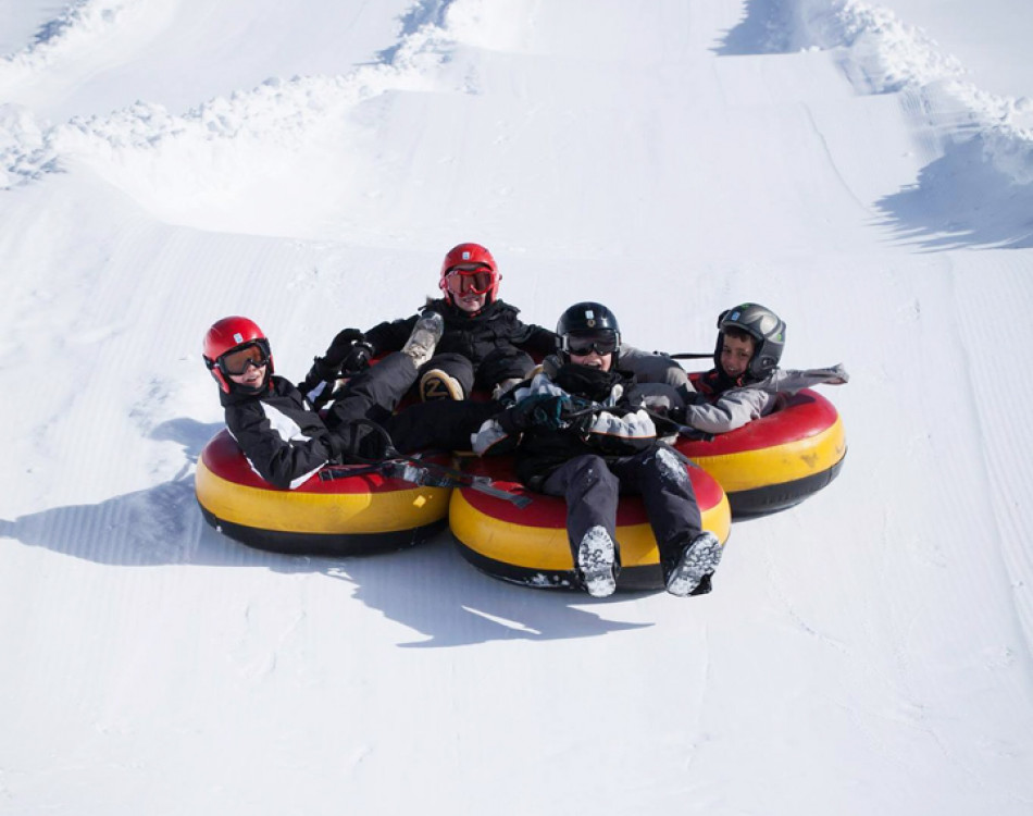 Les 7 activités différentes du ski à faire en montagne - Winterparc