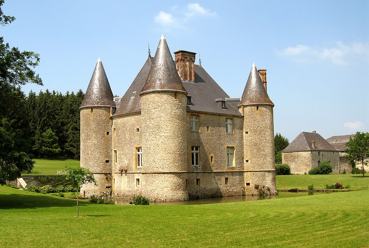 Les 5 plus beaux endroits autour de la ville de Gap - Château de Montmaur