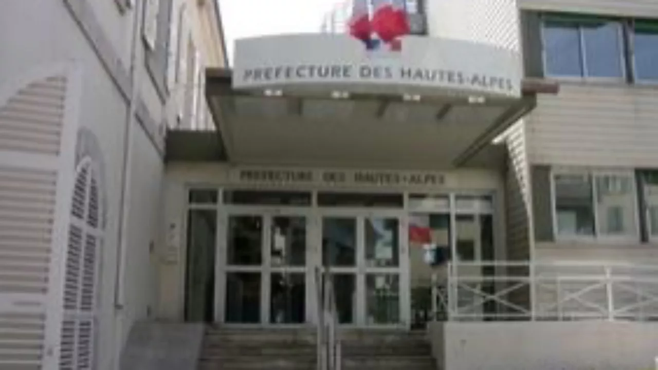 Hautes-Alpes : la zone au-dessus de l’épave du planeur interdite de survol Hautes-Alpes : la zone au-dessus de l’épave du planeur interdite de survol