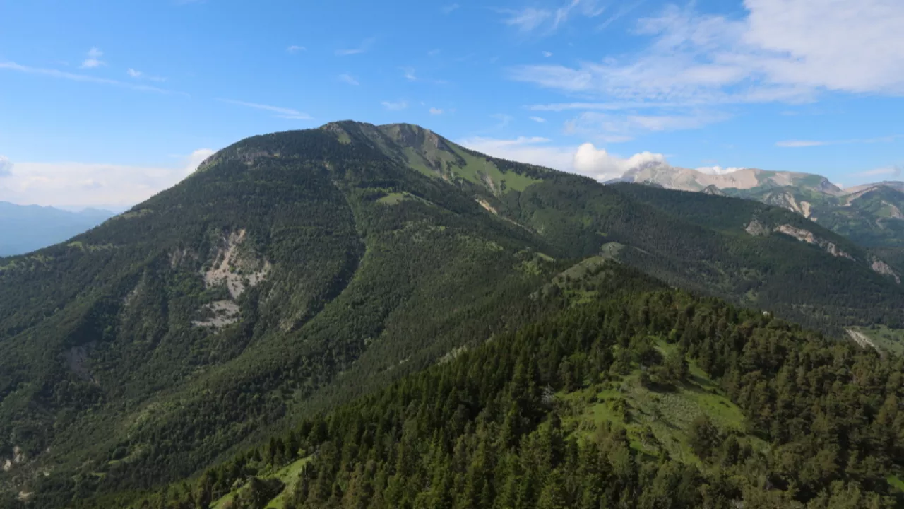 Hautes-Alpes : un homme recherché en montagne a été retrouvé