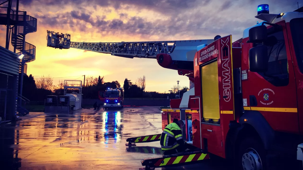 Région PACA : une voiture prend feu lors du rallye Monte-Carlo