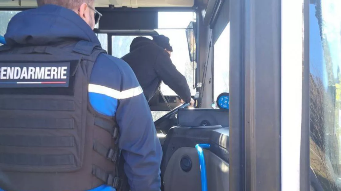 70 bus et conducteurs contrôlés en trois jours sur le territoire bas-alpin