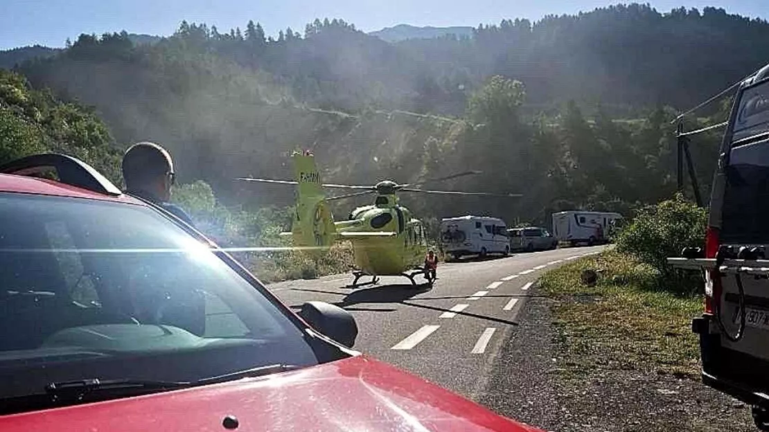 Alpes de Haute-Provence : grave accident entre un cycliste et une balayeuse à Jausiers