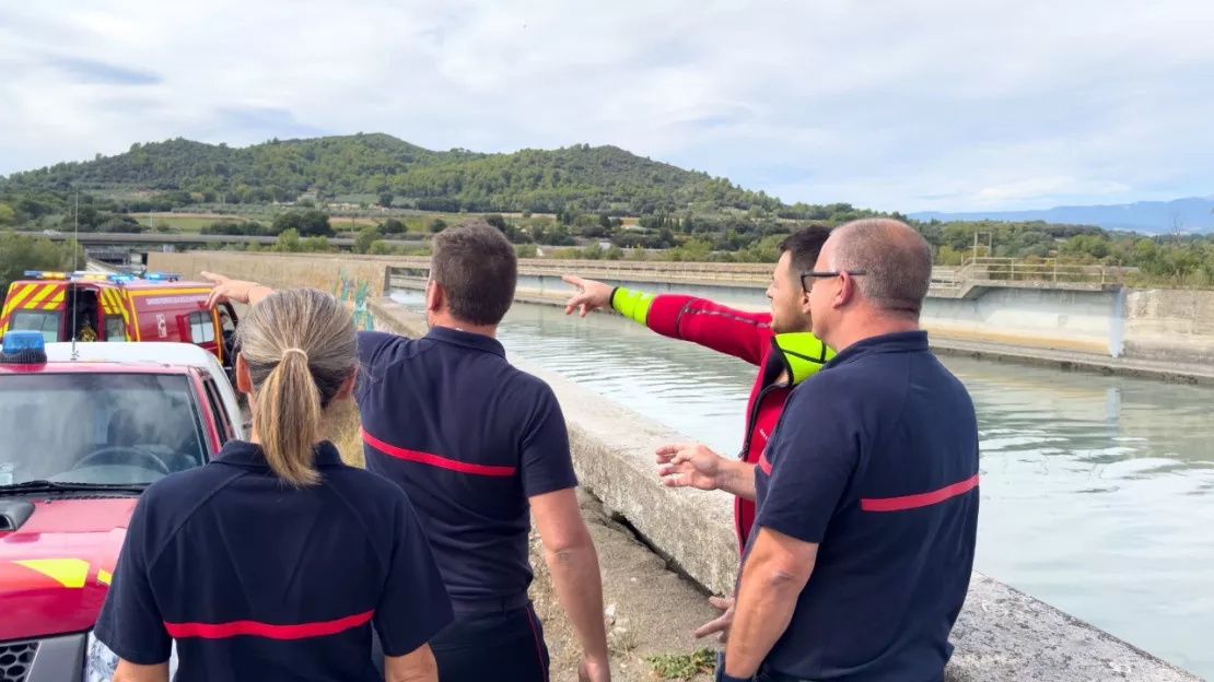 Alpes de Haute-Provence : un chien tombe à l'eau, son propriétaire s'y jette pour le sauver