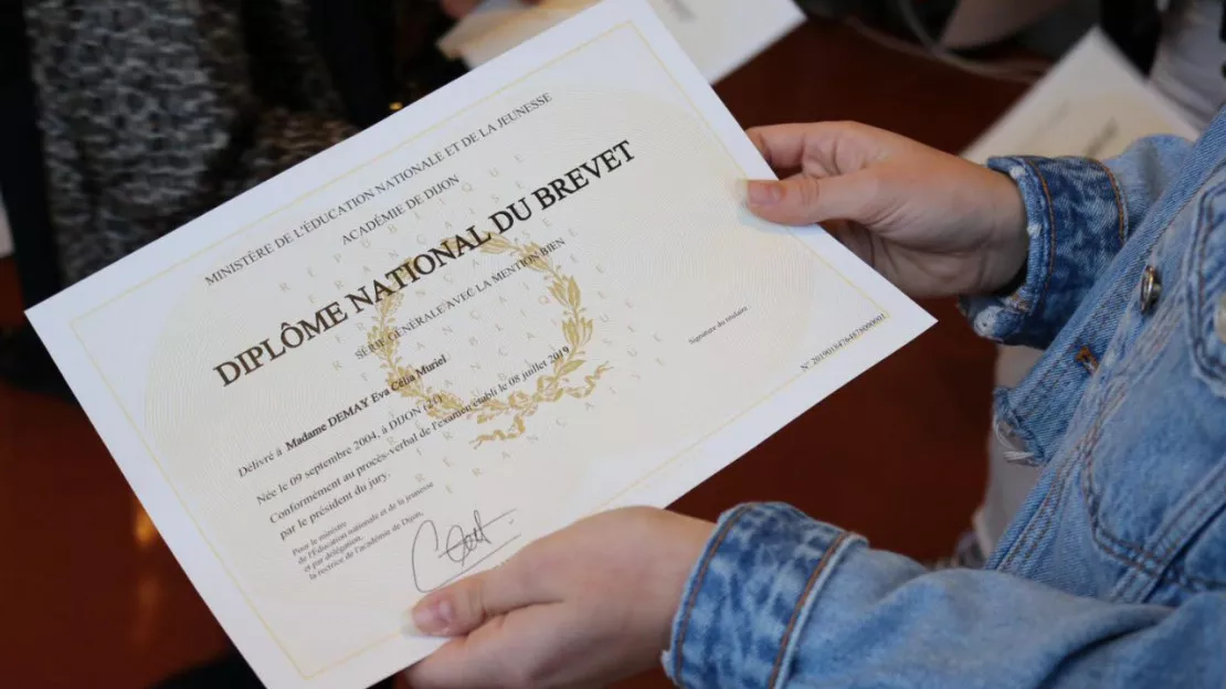 Alpes du Sud : 88,8% des collégiens de l’académie d’Aix-Marseille ont eu leur brevet