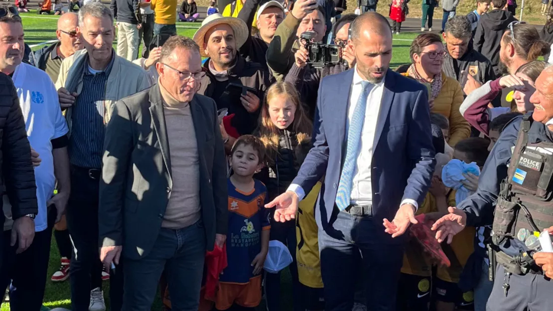 Jean-Pierre Papin acclamé par 1.300 personnes à Forcalquier