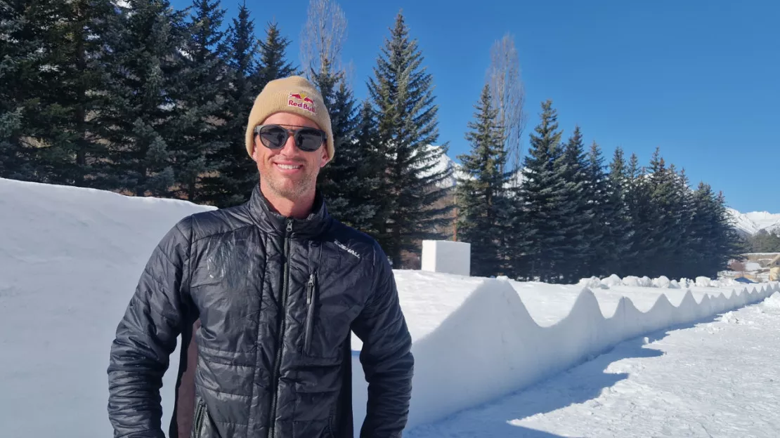 Avec son pumptrack, Pierre Vaultier challenge les autres snowboardeurs