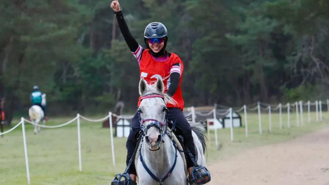 Camille Coulomb brille en endurance équestre internationale