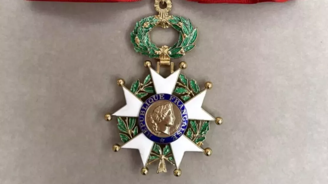 Des Alpins du Sud honorés de la Légion d'honneur et de l'Ordre national du mérite