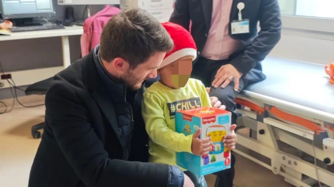 Des cadeaux pour les enfants hospitalisés à Manosque