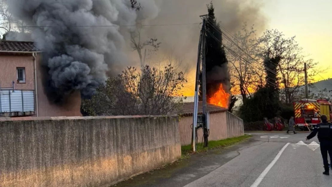 Feu d’appartement à Gréoux-les-Bains : une victime et deux pompiers blessés