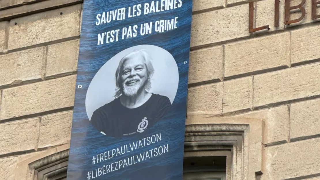 Forcalquier apporte son soutien à Paul Watson