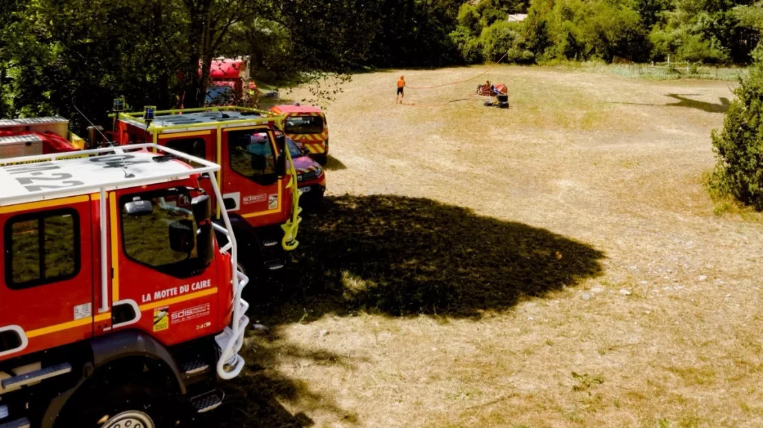 Haute-Provence : le feu de Bayons désormais sous-contrôle