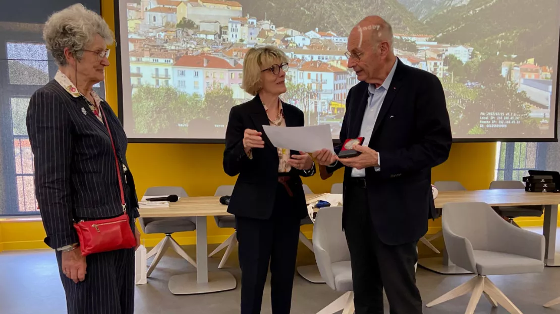 Haute-Provence : la médaille de la ville de Digne décernée à Boris Cyrulnik