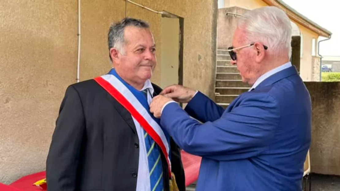 Haute-Provence : le mérite agricole remis à Michel Hernandez, maire de Sigoyer