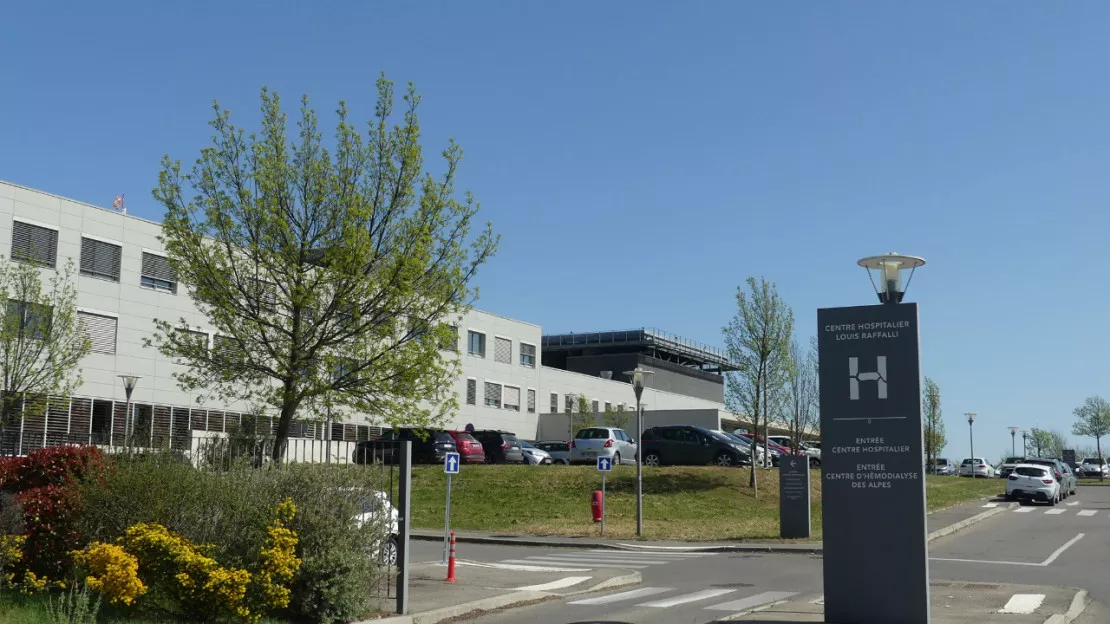 Haute-Provence : le sénateur Jean-Yves Roux juge "inacceptable" la dégradation de l'hôpital de Manosque