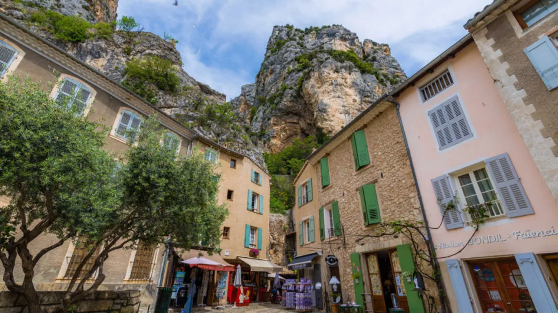 Haute-Provence : Moustiers Sainte-Marie, ville la plus accueillante de PACA selon Booking