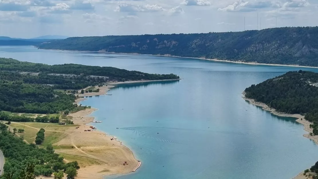 Haute-Provence : un homme perd la vie dans le lac de  Sainte-Croix-du-Verdon