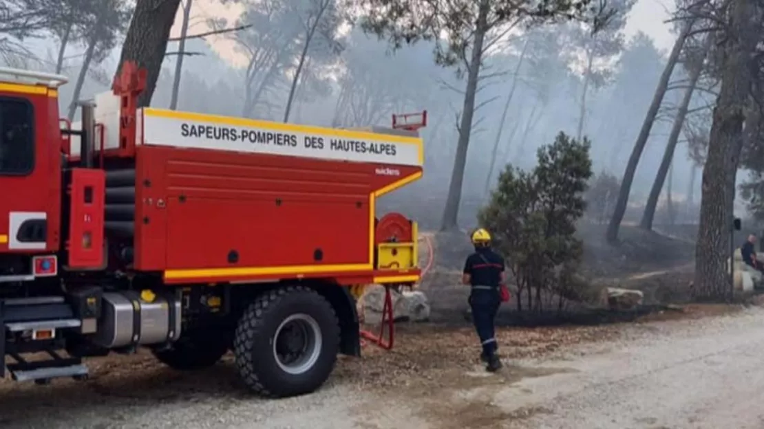 Hautes-Alpes : 22 sapeurs-pompiers intègrent une colonne feu de forêt