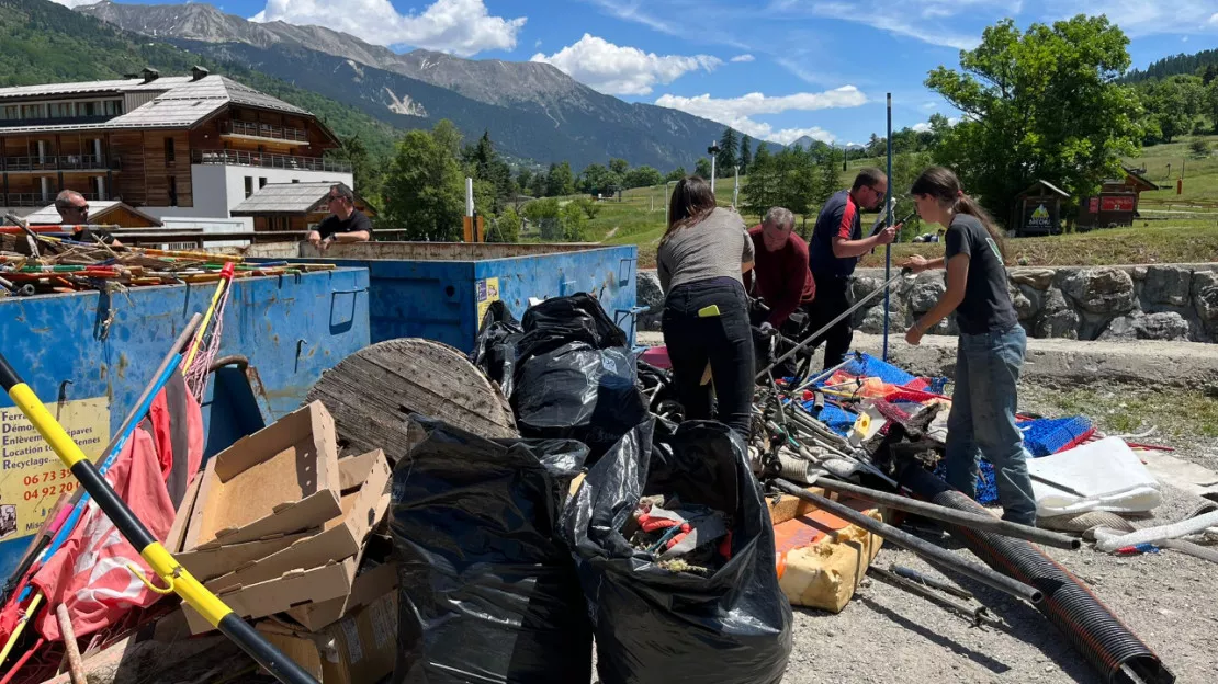Hautes-Alpes : 780kg de déchets ramassés sur les pistes de Serre-Chevalier