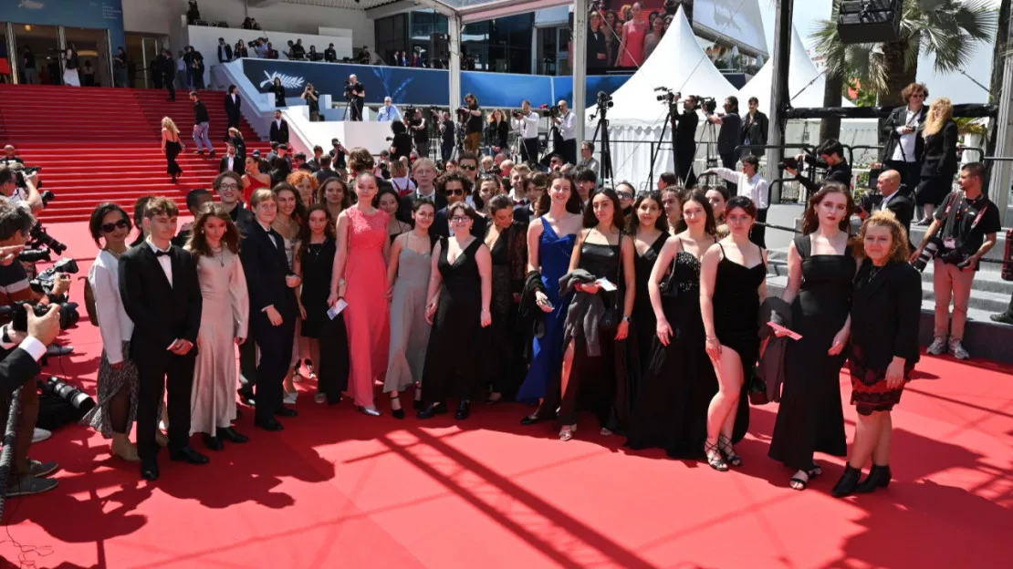 Hautes-Alpes : des élèves du lycée d’Altitude de Briançon sur les marches du Festival de Cannes