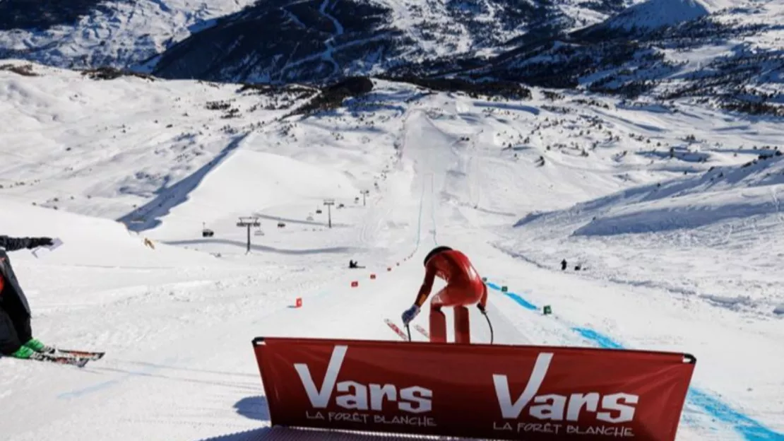Hautes-Alpes : la coupe du monde de ski de vitesse s’installe à Vars
