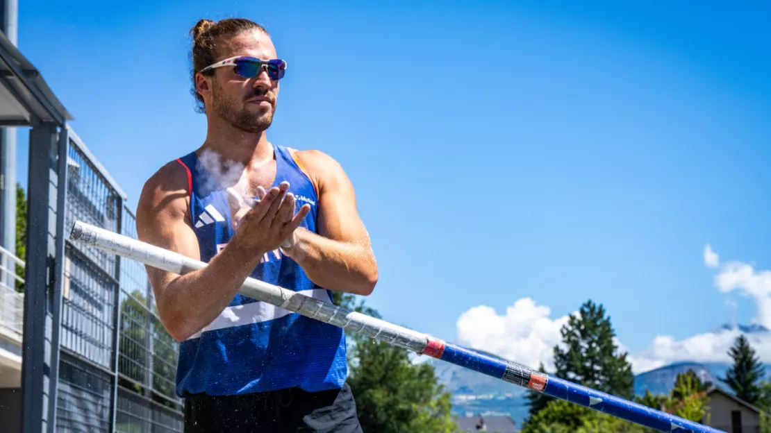 Hautes-Alpes : le perchiste gapençais Robin Emig doit s'élancer ce samedi aux JO