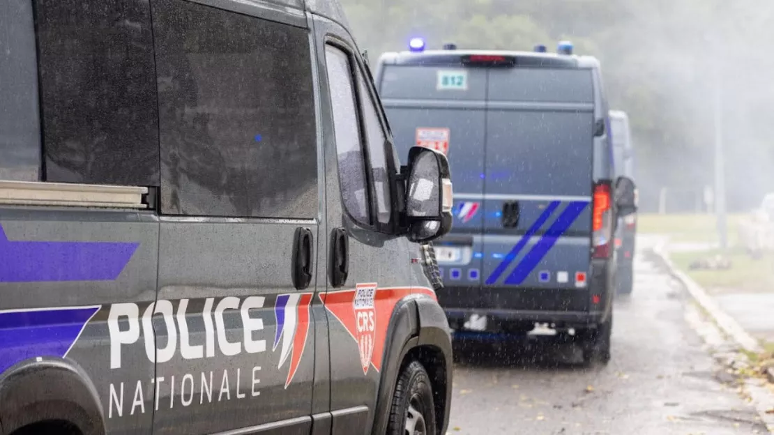 Hautes-Alpes : le squat des Jeunes Pousses à Briançon en cours d'évacuation