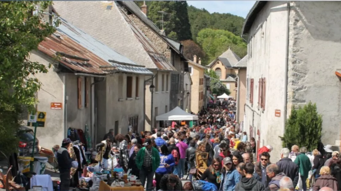Hautes-Alpes : le traditionnel vide-grenier de Crots est maintenu