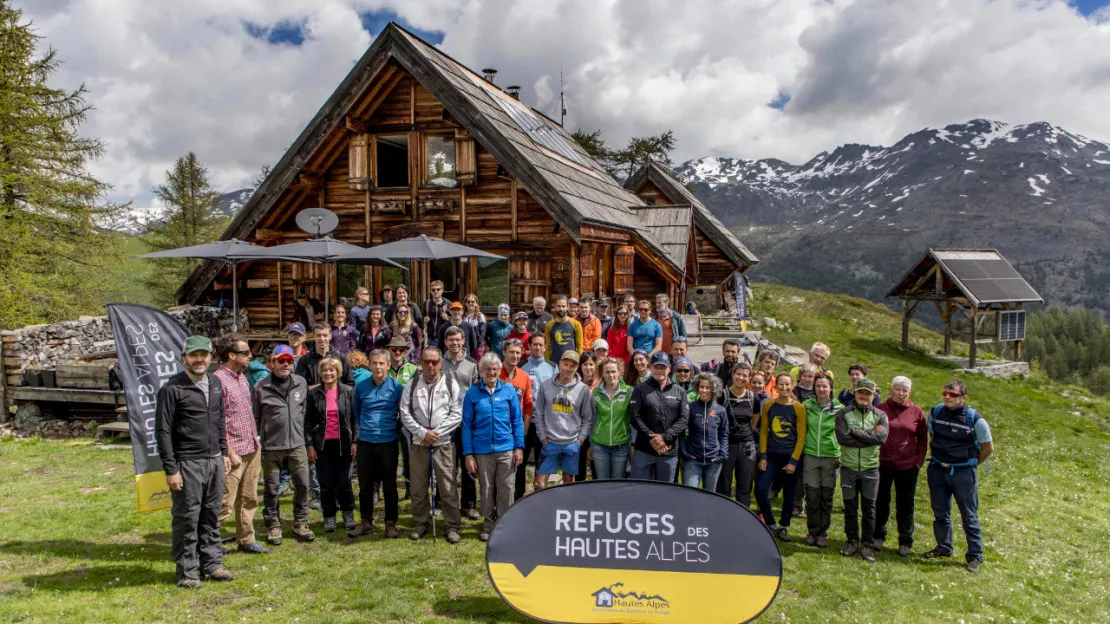Hautes-Alpes : les professionnels de la montagne réunis au refuge du Chardonnet