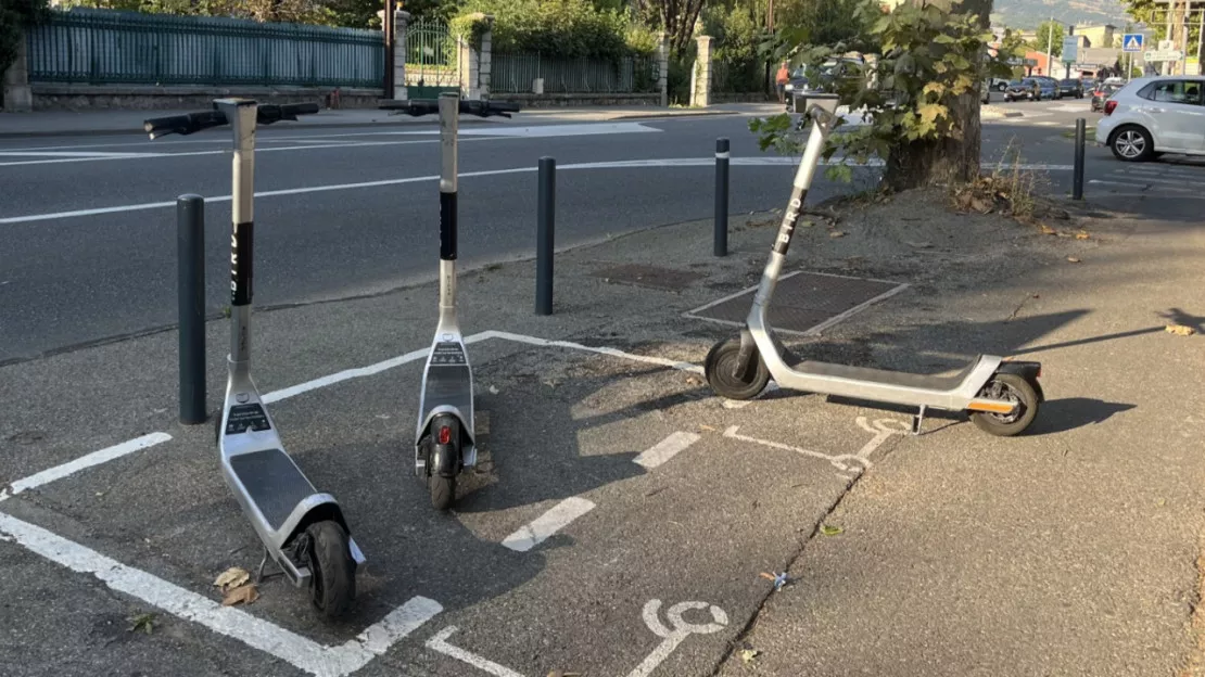 Hautes-Alpes : les trottinettes dans Gap, entre danger pour les piétons et aide à la mobilité