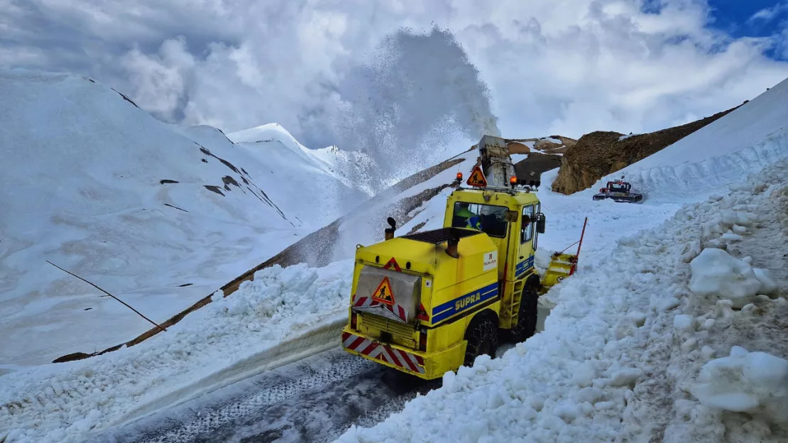 Hautes-Alpes : neige, les cols Agnel, Izoard et Galibier ferment