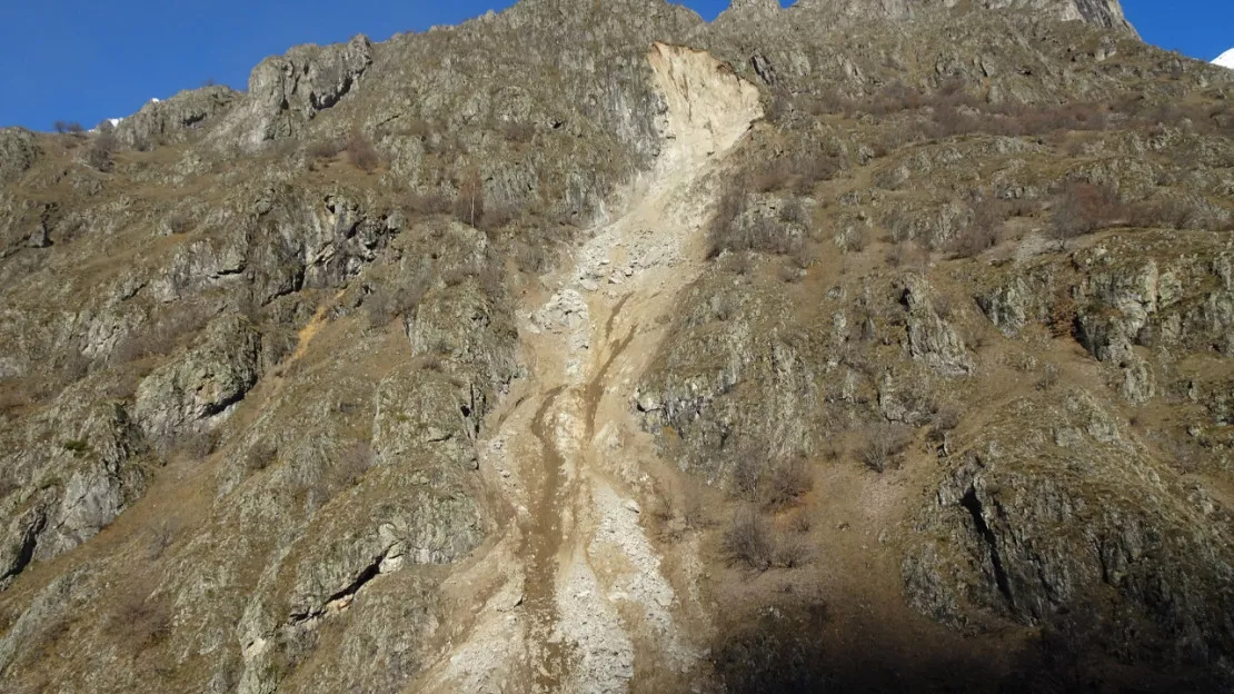 Hautes-Alpes : réouverture de la route du Gioberney, le compte à rebours a commencé