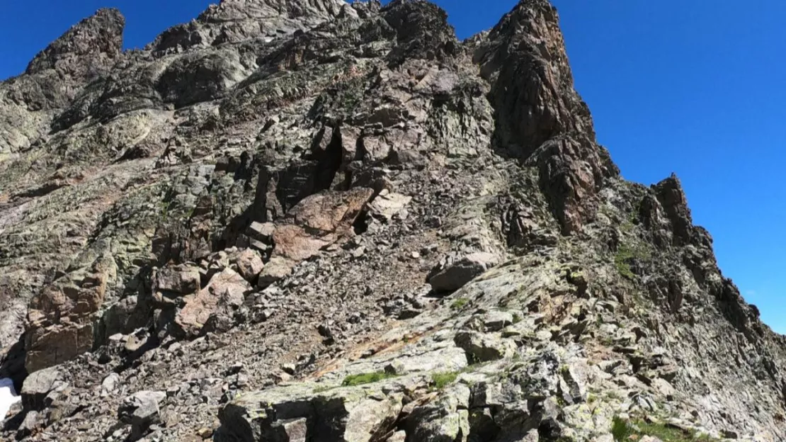 Hautes-Alpes : un alpiniste décède dans le Valgaudemar
