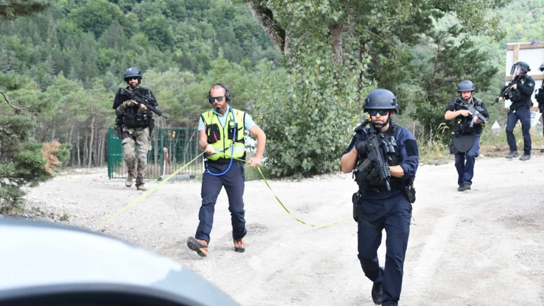 Hautes-Alpes : un chauffeur VTC blessé par arme à feu par son client