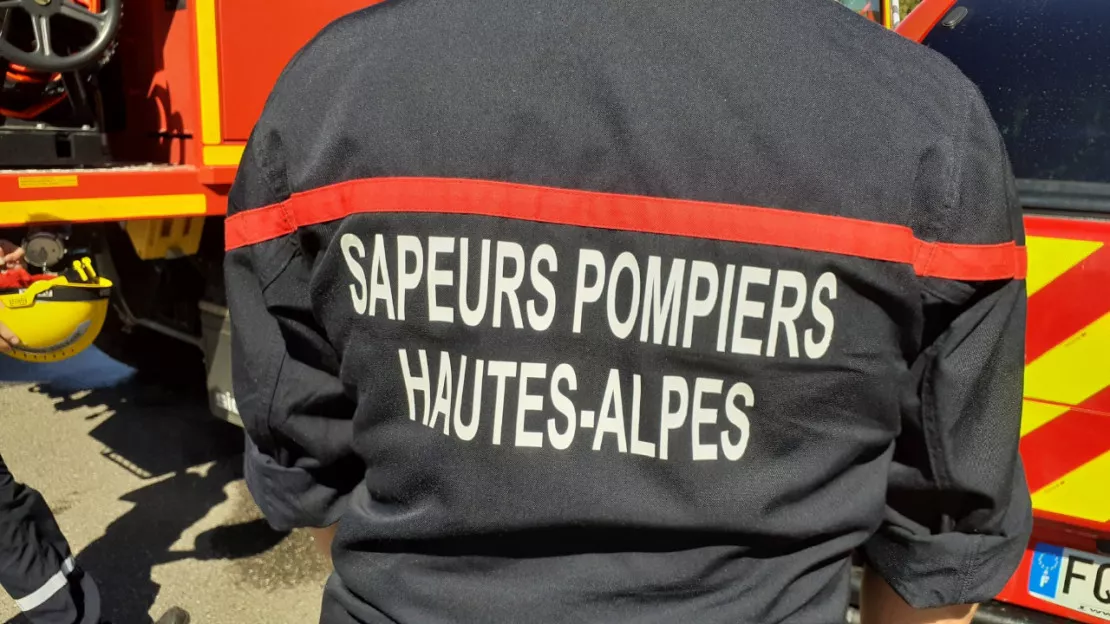 Hautes-Alpes : un feu de toiture sur une habitation à Puy Saint Pierre