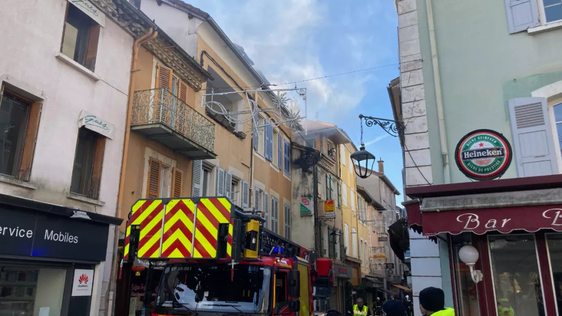 Hautes-Alpes : un incendie sur un compteur électrique dans un immeuble de Gap