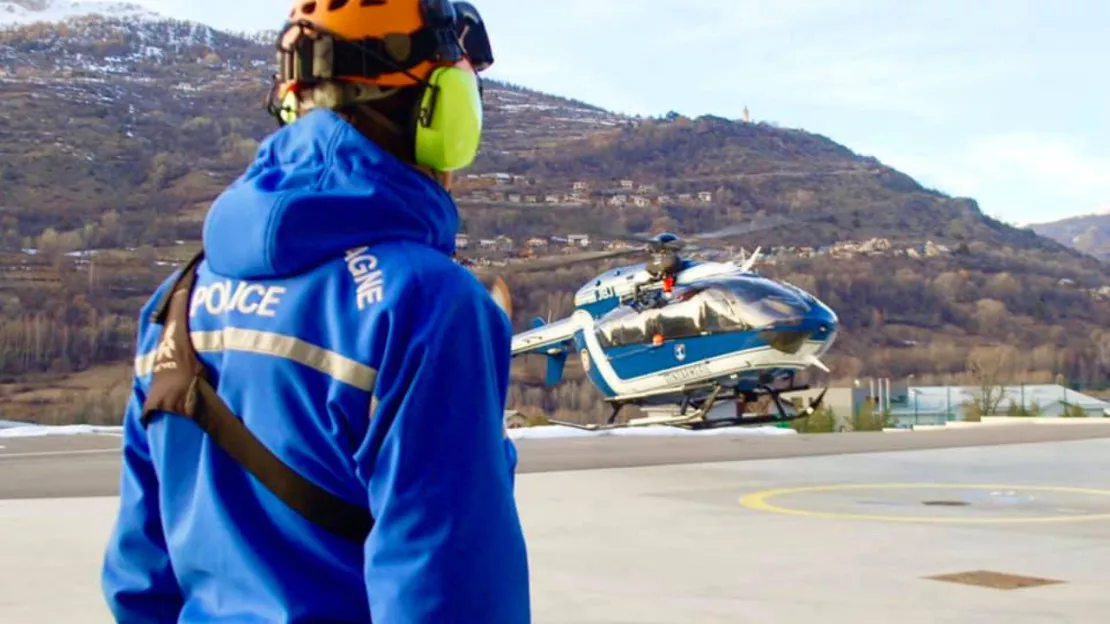 Hautes-Alpes : un jeune homme de 19 ans blessé à la main dans le massif des Écrins