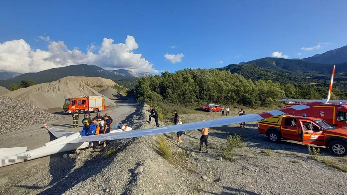 Hautes-Alpes : un planeur se crashe à Crots, deux blessés légers