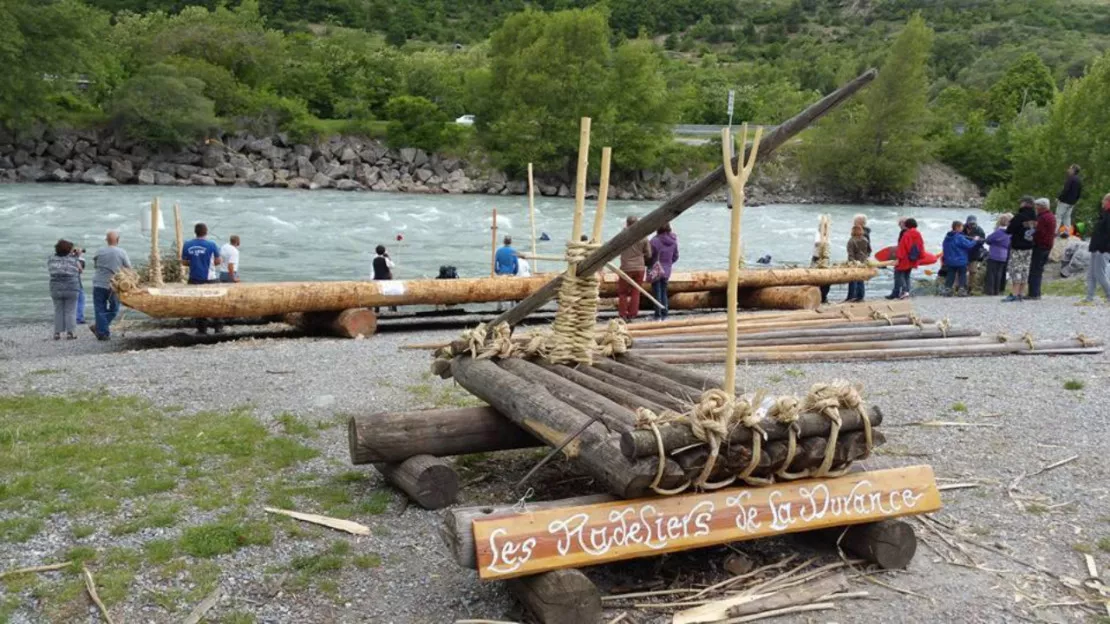Hautes-Alpes : un spectacle traditionnel pour ne pas oublier les radeliers de la Durance