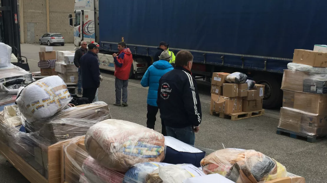 Hautes-Alpes : une semi-remorque remplie de matériel médical en partance pour l’Ukraine