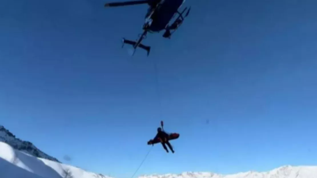 Hautes-Alpes : une skieuse polytraumatisée après une chute à Serre-Chevalier