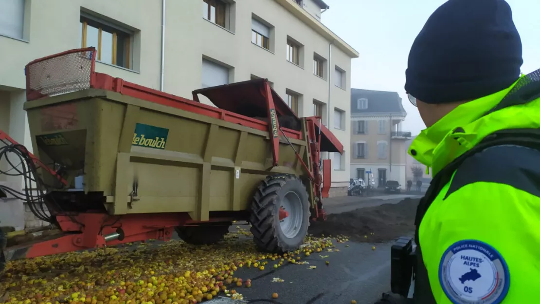 La Coordination Rurale 05 mobilisée devant la DDT à Gap