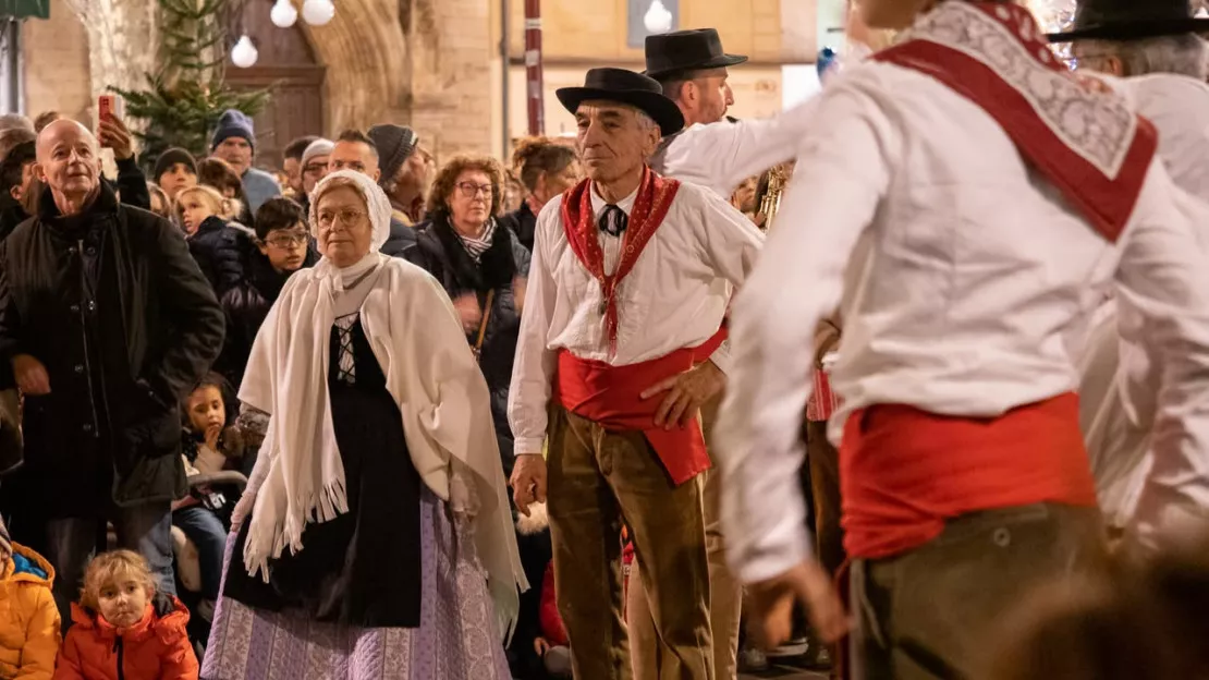 Manosque s'illumine pour les fêtes : lancement des illuminations le 30 novembre