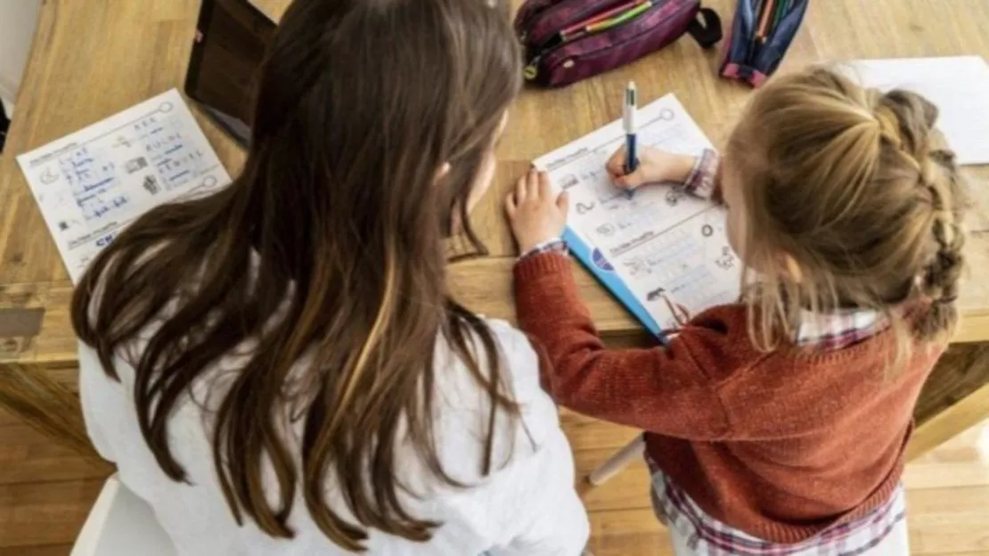 Manosque va prendre en charge les AESH jusqu’à la fin de l’année scolaire