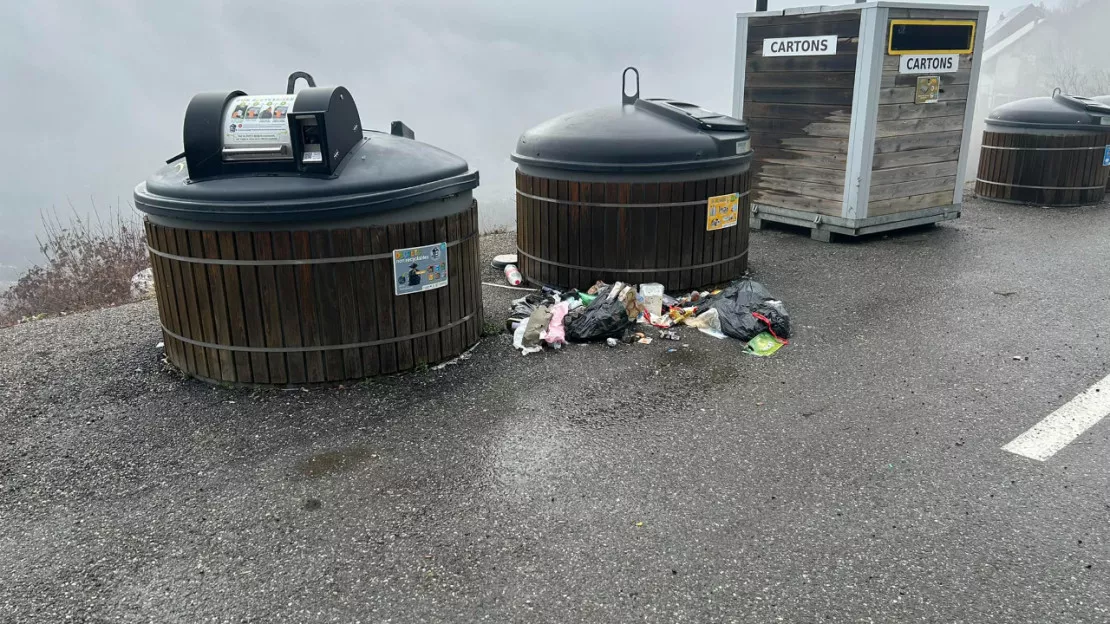 Poubelles avec un système à carte... Marcel Cannat met un carton rouge