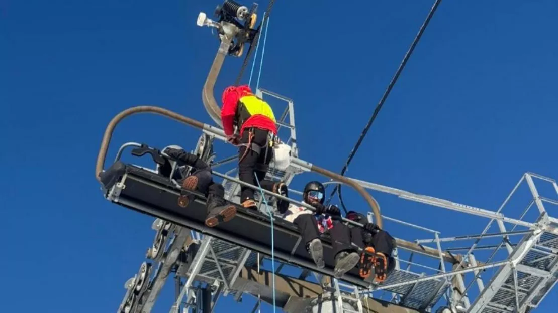 Un télésiège en panne à Superdévoluy, 240 skieurs évacués