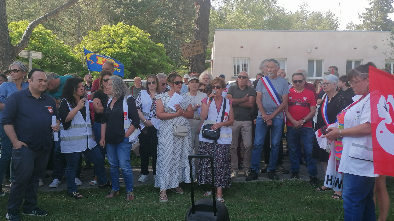 150 personnes mobilisées à l'hôpital de Digne ce mardi 150 personnes mobilisées à l'hôpital de Digne ce mardi