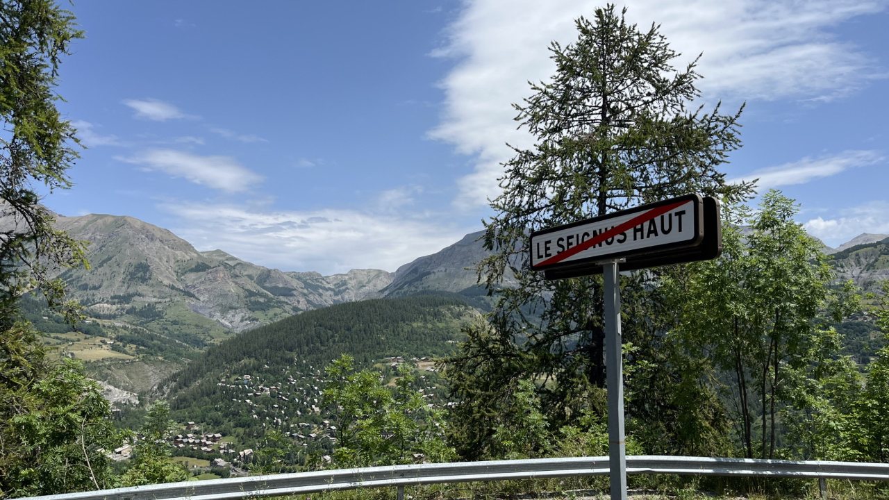 Allos : les habitants votent majoritairement pour tourner la page du ski au Seignus Allos : les habitants votent majoritairement pour tourner la page du ski au Seignus