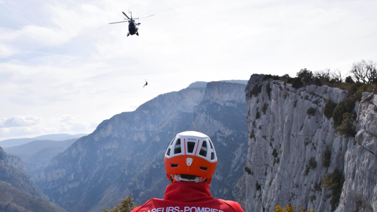 Alpes de Haute-Provence : le groupe secours en montagne des sapeurs pompiers engagé à Castellane Alpes de Haute-Provence : le groupe secours en montagne des sapeurs pompiers engagé à Castellane